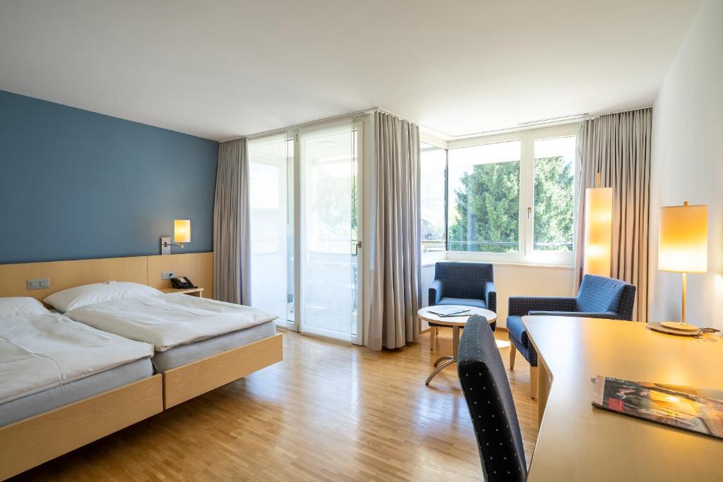 Двухместный (Классический двухместный номер с 1 кроватью) отеля Hotel Artos Interlaken, Интерлакен
