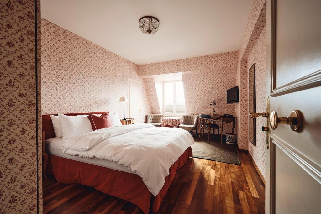 Двухместный (Двухместный номер с 1 кроватью размера «queen-size») отеля Romantik Hotel Europe, Цюрих