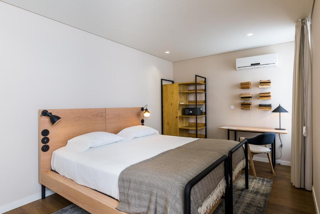 Двухместный (Стандартный двухместный номер с 1 кроватью или 2 отдельными кроватями) хостела Gallery Hostel, Порту