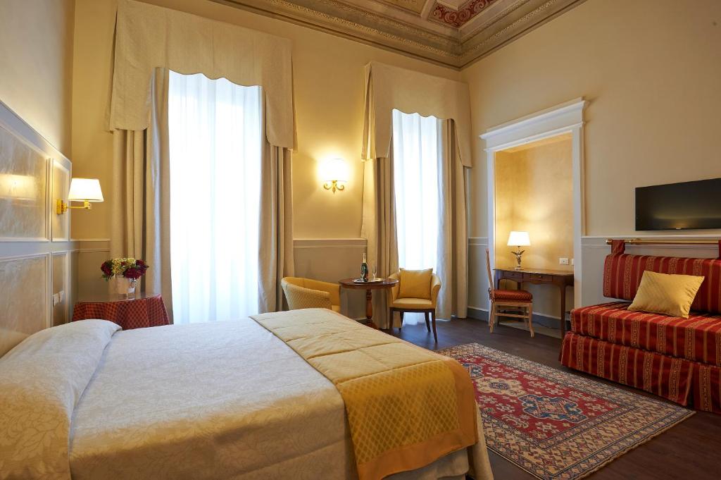 Двухместный (Улучшенный двухместный номер с 1 кроватью или 2 отдельными кроватями) отеля Hotel Firenze Capitale, Флоренция
