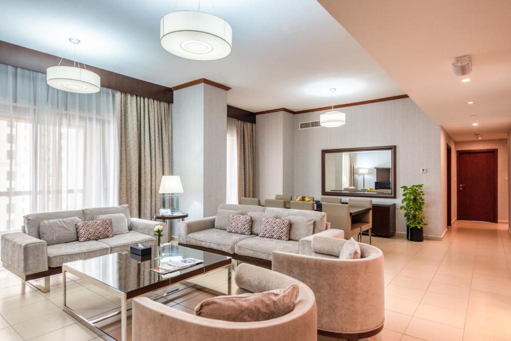 Апартаменты (Апартаменты Делюкс с 4 спальнями) апарт-отеля Suha Hotel Apartments by MONDO, Дубай