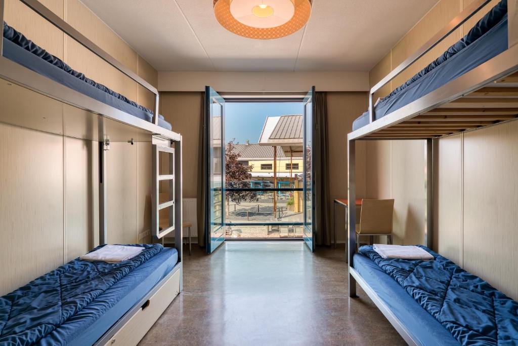 Четырехместный (Quadruple Room with Private Bathroom and Shower) хостела Stayokay Texel, Ден-Бург