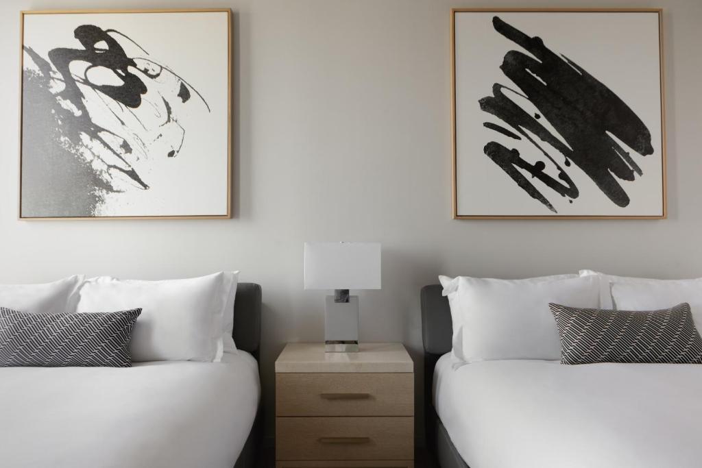 Двухместный (Essential Queen Room with Two Queen Beds), Kimpton - Pittman Hotel, an IHG Hotel