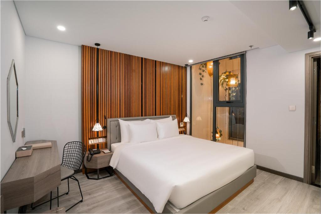 Двухместный (Специальное предложение — Улучшенный двухместный номер с 1 кроватью) отеля Haian Riverfront Hotel Da Nang, Дананг