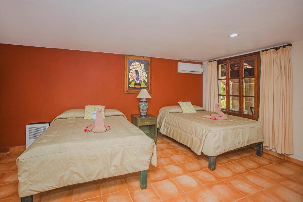 Двухместный (Two Queen Bed Studio) отеля Hacienda San Miguel Hotel & Suites, Косумель