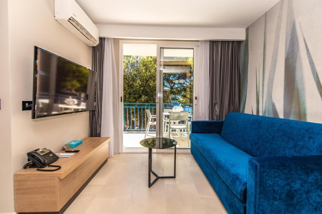 Апартаменты (Улучшенные апартаменты с 2 спальнями) курортного отеля Verudela Beach Resort, Пула