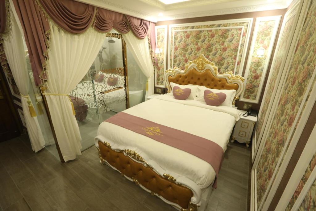 Двухместный (Номер Делюкс с кроватью размера «queen-size»), Enjoy Hotel 6B