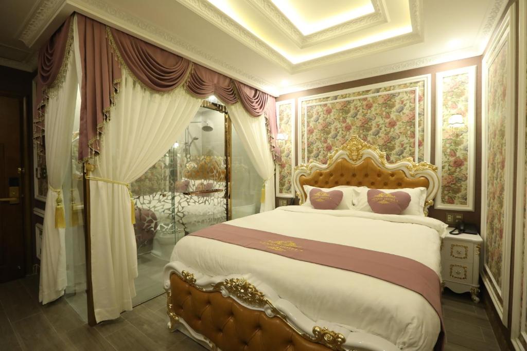 Двухместный (Номер Делюкс с кроватью размера «queen-size»), Enjoy Hotel 6B