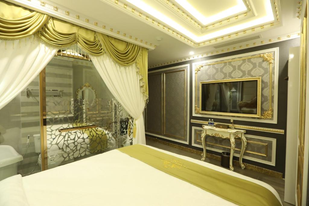 Двухместный (Номер Делюкс с кроватью размера «queen-size»), Enjoy Hotel 6B