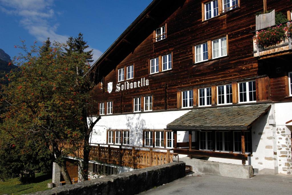 Хостел Klosters Youth Hostel, Давос