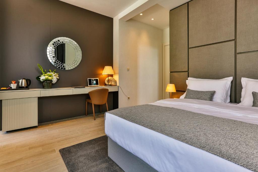 Двухместный (Улучшенный двухместный номер с 1 кроватью) отеля Avanti Hotel & Spa, Будва