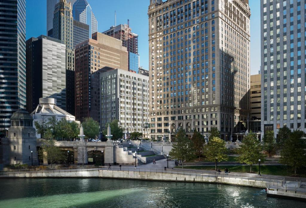 Kimpton Hotel Monaco Chicago, an IHG Hotel
