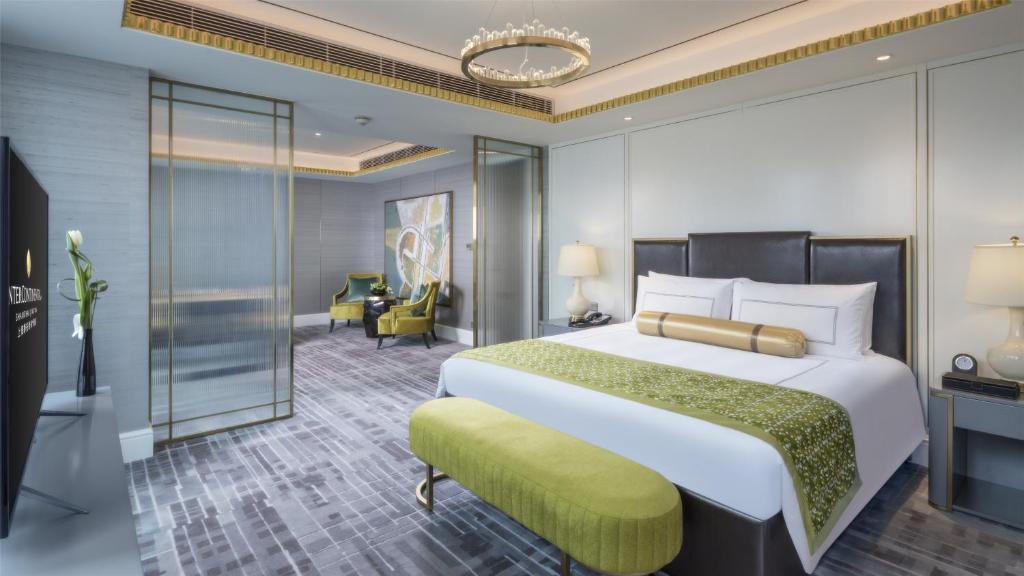 Сьюит (1 King Bed 1 Bedroom Suite Living Area), InterContinental Shanghai Puxi