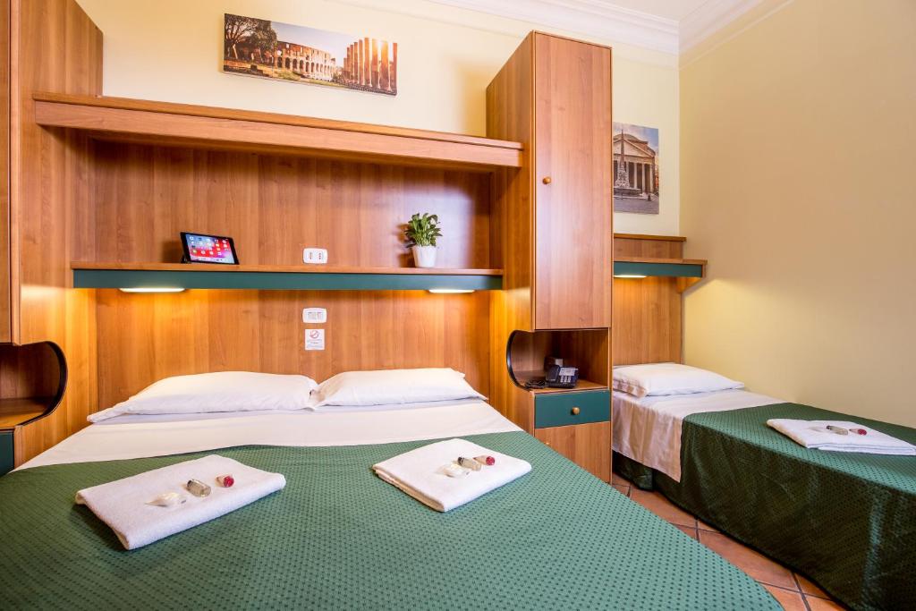 Трехместный (Трехместный номер) отеля Hotel Trastevere, Рим