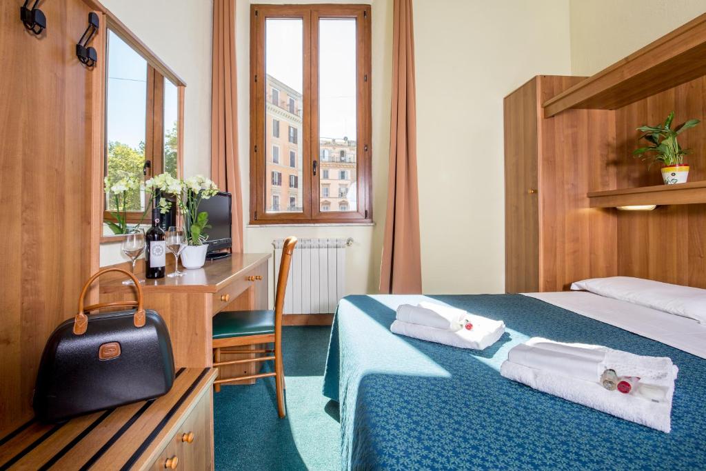 Трехместный (Улучшенный трехместный номер), Hotel Trastevere