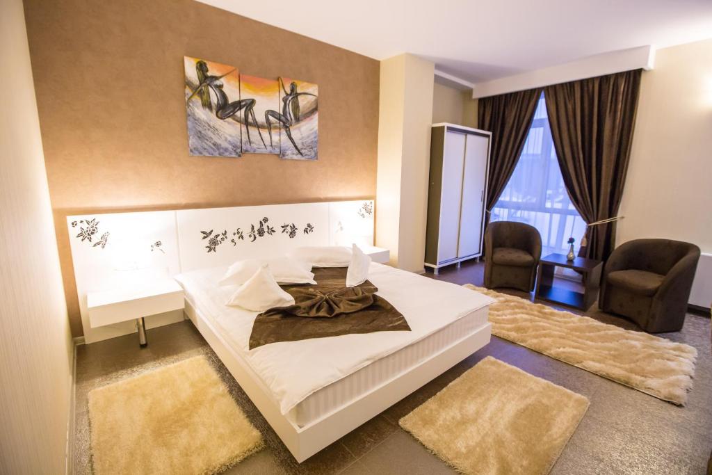 Двухместный (VIP-люкс) отеля Hotel Meliss, Крайова