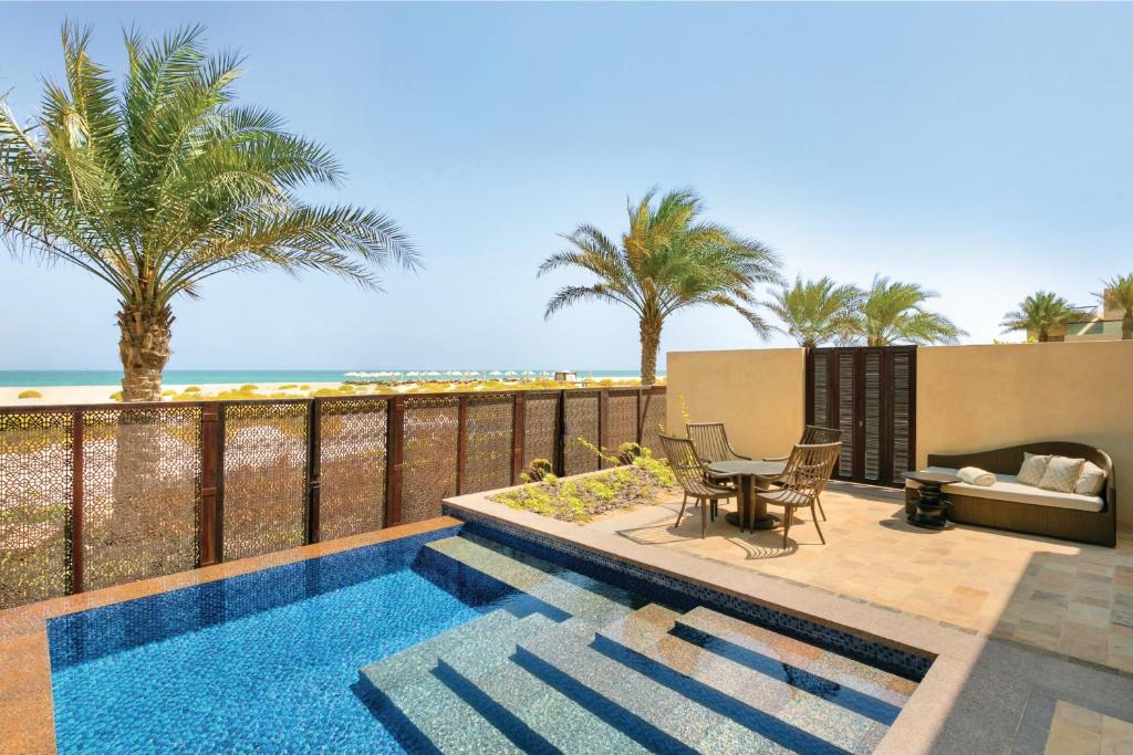 Сьюит (Вилла с собственным бассейном, вид на пляж), Курортный отель Park Hyatt Abu Dhabi Hotel and Villas