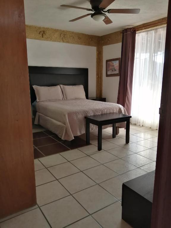 Двухместный (Двухместный номер с 1 кроватью) отеля Hotel casona de las aves, Гуанахуато