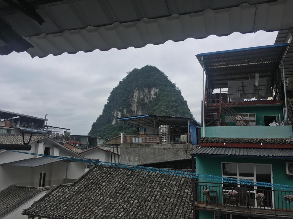 Семейный (Семейный люкс с балконом), Climbers Inn Yangshuo West Street