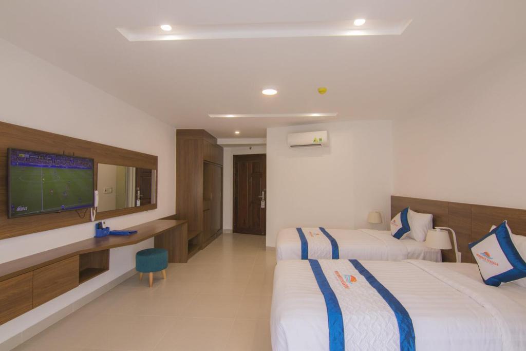 Трехместный (Стандартный трехместный номер) отеля Mermaid Seaside Hotel, Вунгтау