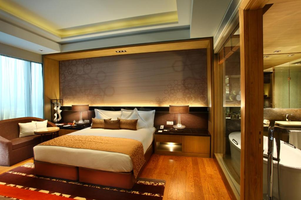 Двухместный (Суперлюкс для некурящих), Crowne Plaza New Delhi Rohini