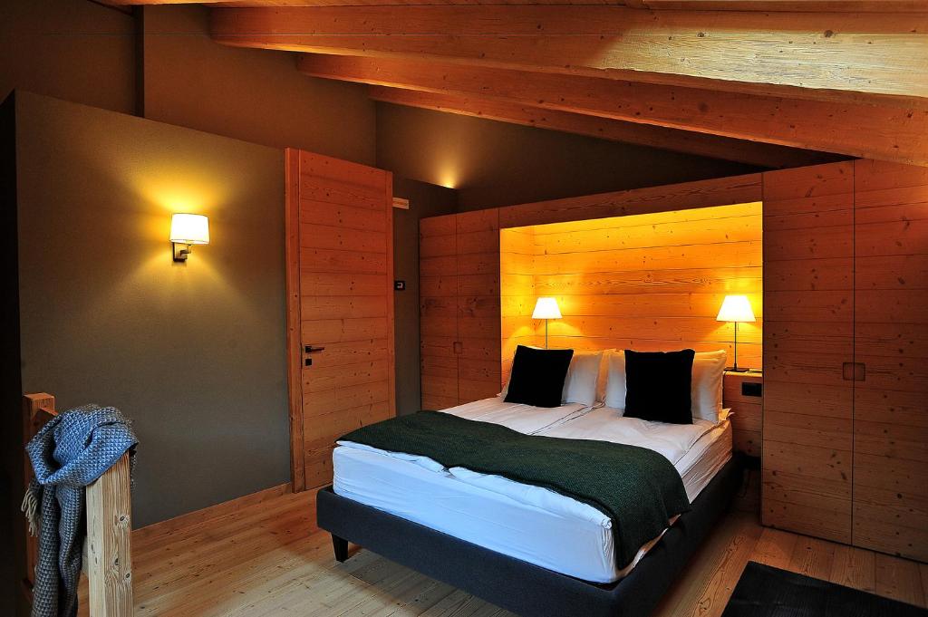 Двухместный (Двухместный номер Делюкс с 1 кроватью и балконом) отеля Alpi & Golf Hotel, Бормио