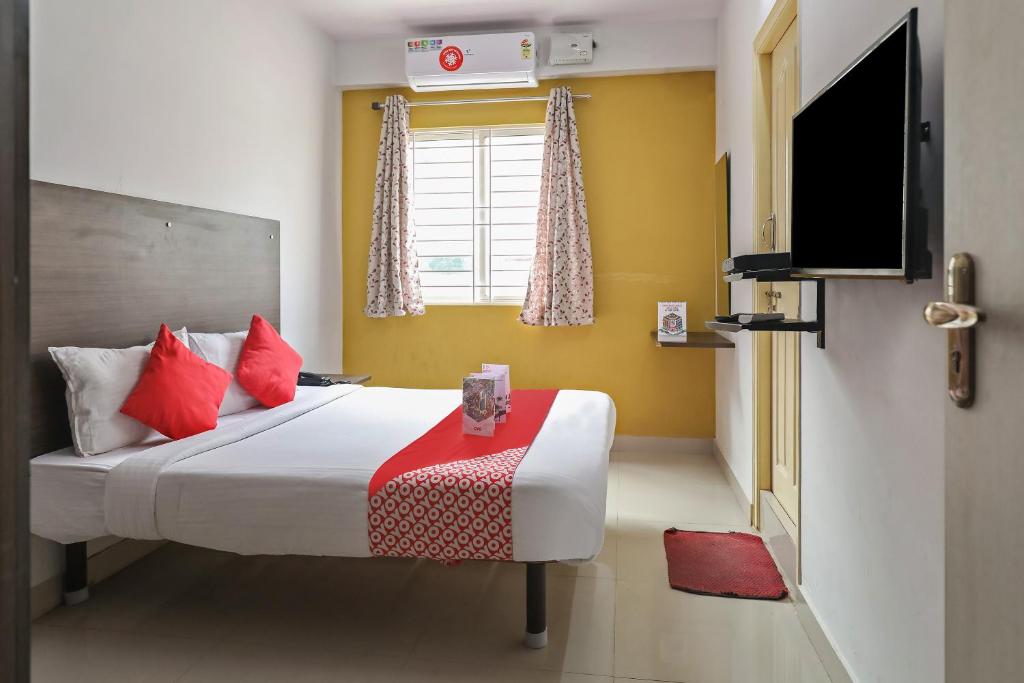 Трехместный (Классический трехместный номер) отеля OYO 10525 Madiwala, Бангалор
