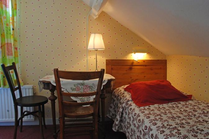 Двухместный (Двухместный номер с 2 отдельными кроватями и собственной ванной комнатой) отеля Hotel,Herberg & Appartementen de Smidse, Маастрихт