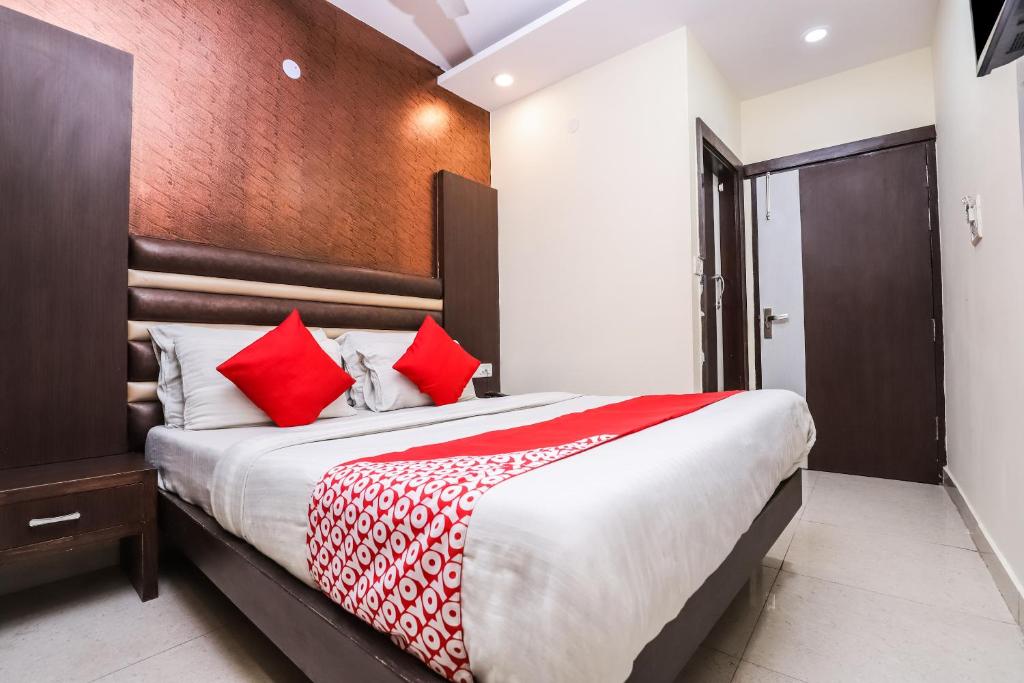 Двухместный (Небольшой двухместный номер с 1 кроватью), OYO 26940 Hotel Stay House