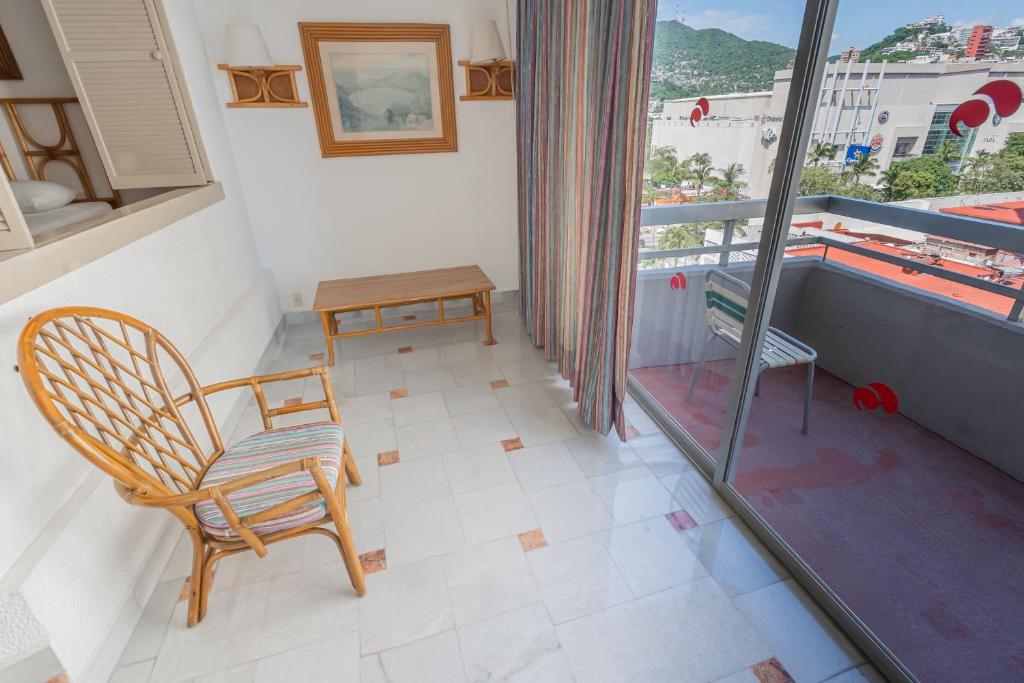 Сьюит (Стандартный люкс), Playa Suites Acapulco