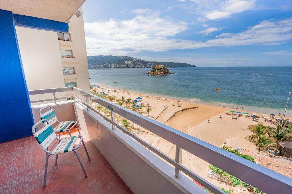 Сьюит (Люкс с видом на море (для 3 взрослых)), Playa Suites Acapulco