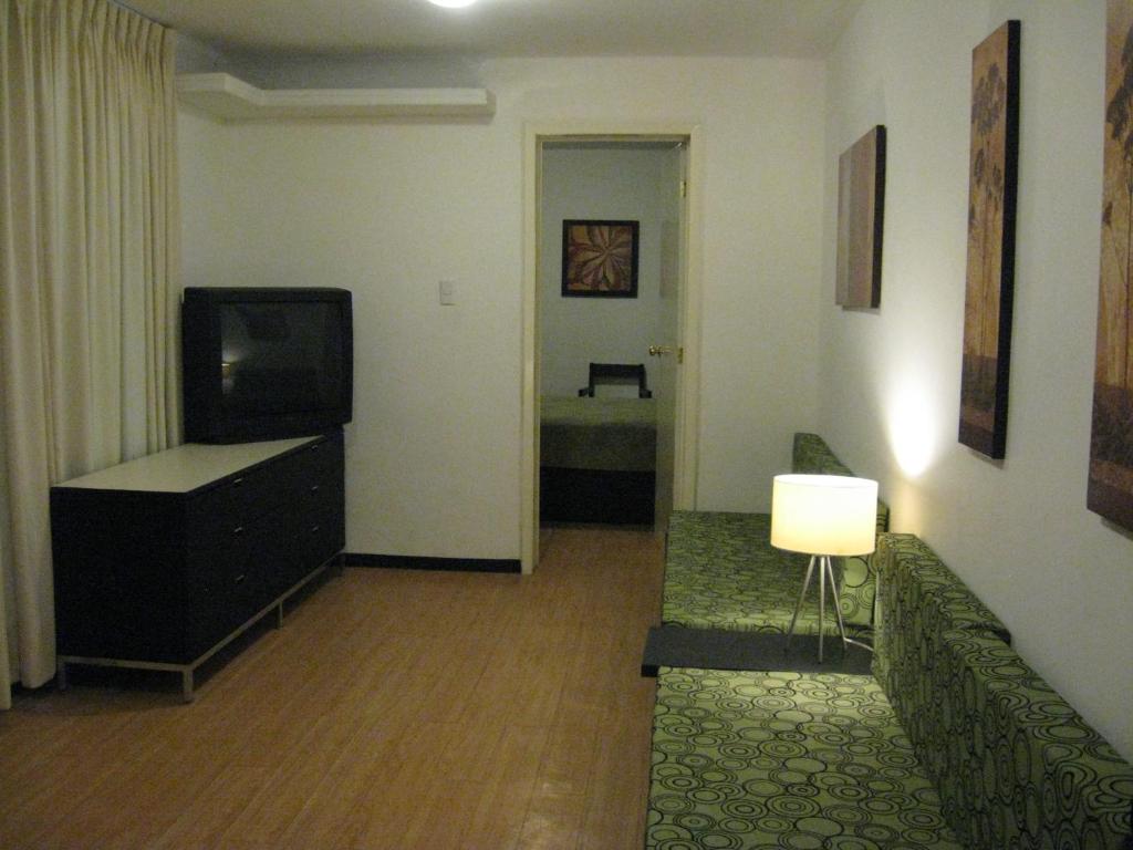 Апартаменты (Улучшенные апартаменты с 1 спальней) апарт-отеля Suites Havre, Мехико
