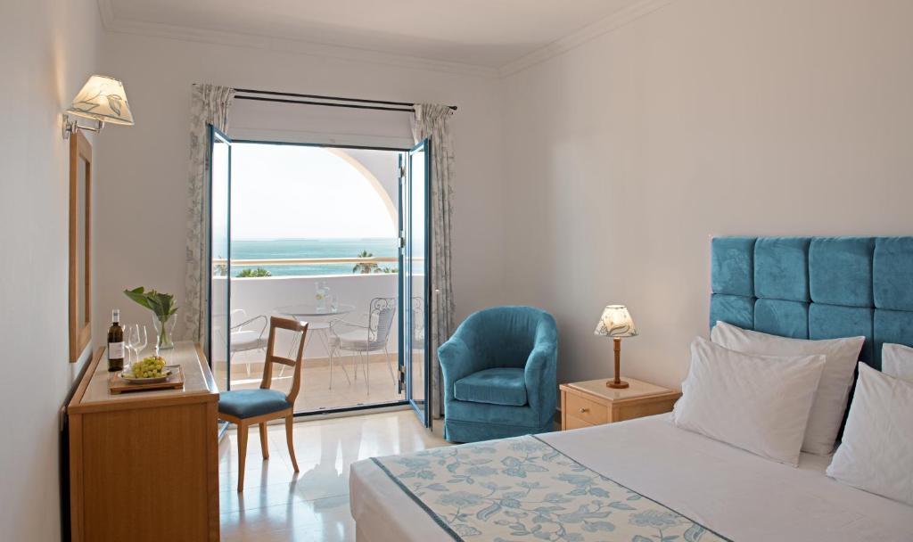 Двухместный (Двухместный номер с 2 отдельными кроватями и видом на море) курортного отеля Mitsis Norida Beach, Кардамена