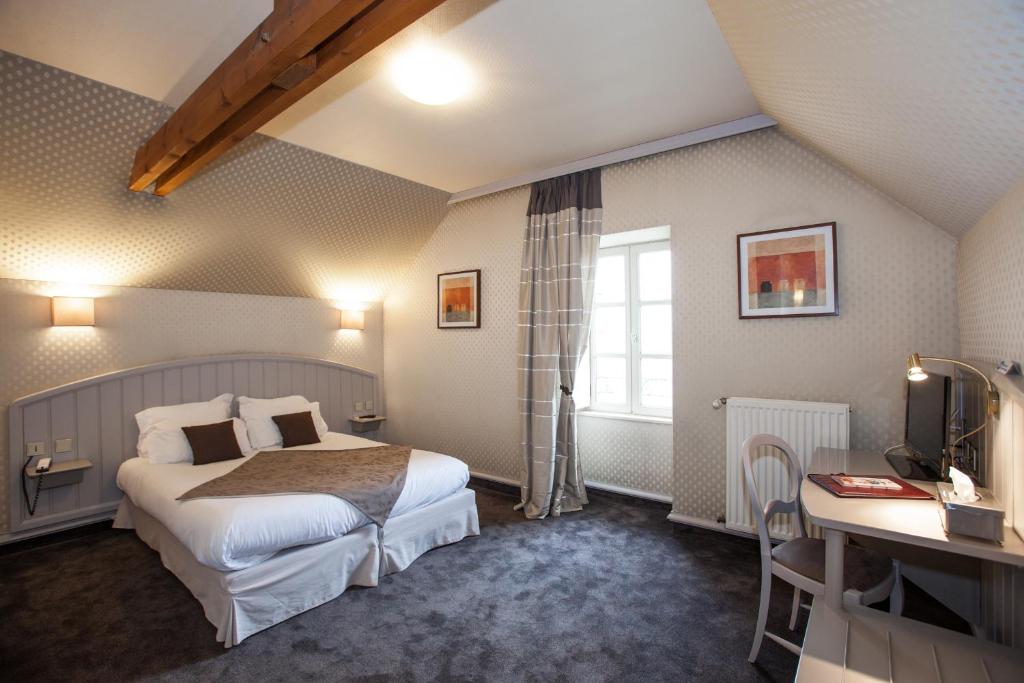 Двухместный (Улучшенный двухместный номер с 1 кроватью или 2 отдельными кроватями) отеля Citotel Hôtel le Challonge, Динан (Бретань)