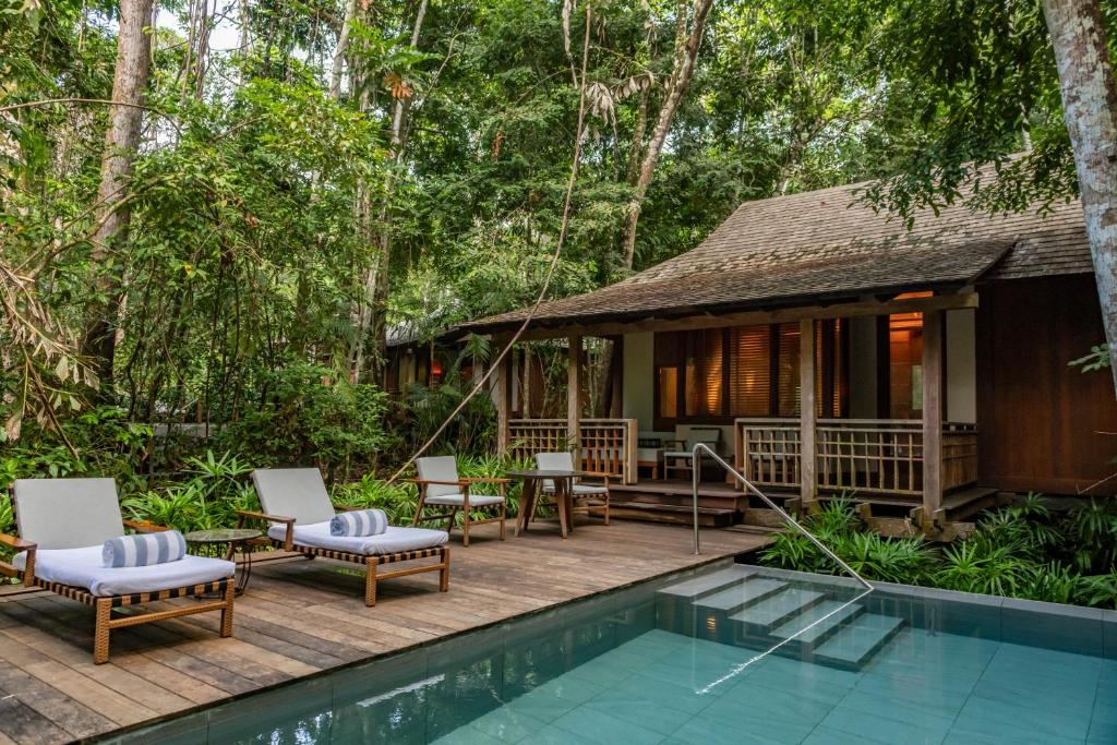 Двухместный (Пакет услуг Staycation: Вилла Rainforest с кроватью размера «king-size» и бассейном (для резидентов Малайзии)) курортного отеля The Datai Langkawi, Лангкави