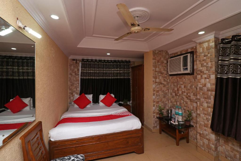 Отель Hotel Amber Palace, Калькутта