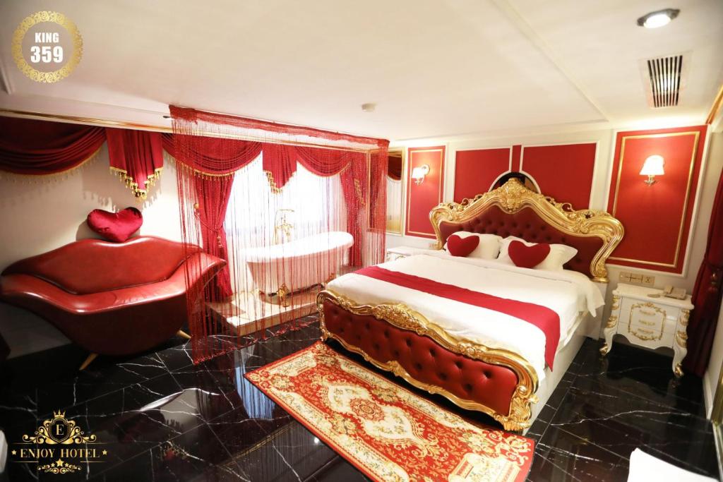 Двухместный (Номер с кроватью размера «king-size») отеля Enjoy Hotel 7, Хошимин