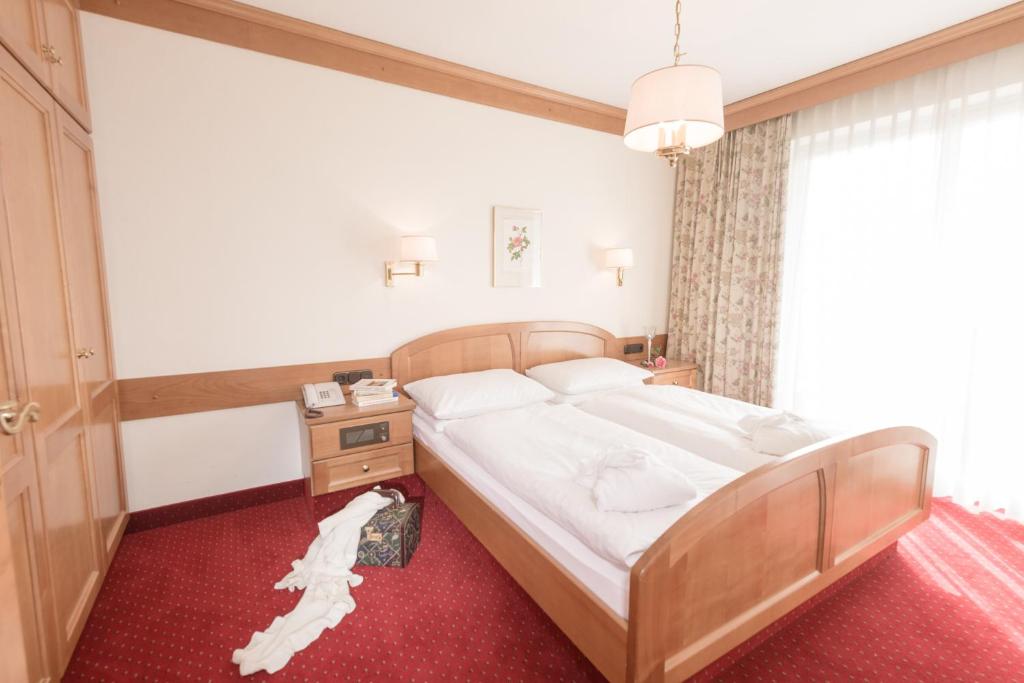 Двухместный (Двухместный номер «Комфорт» с 1 кроватью) отеля Hotel Alpina - Thermenhotels Gastein, Бад-Хофгаштайн