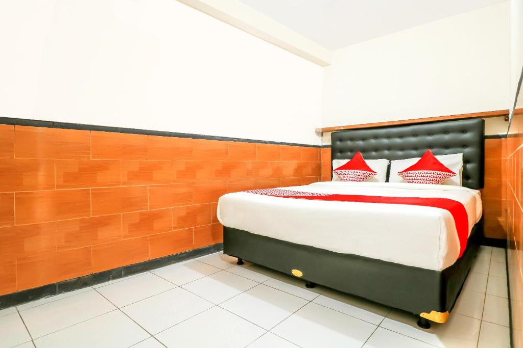 Двухместный (Стандартный двухместный номер с 1 кроватью) отеля OYO 2580 Hotel Puri Royan, Денпасар