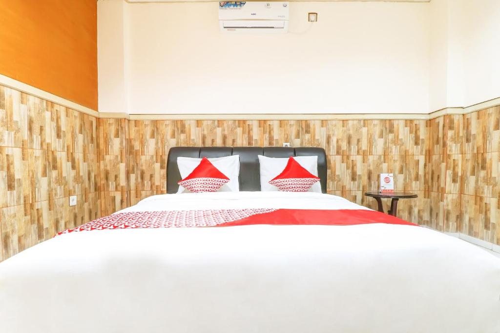 Двухместный (Двухместный номер Делюкс с 1 кроватью) отеля OYO 2580 Hotel Puri Royan, Денпасар