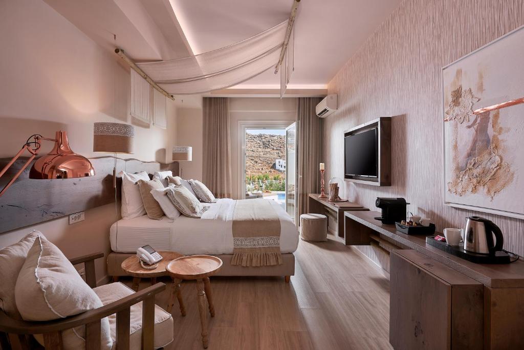 Двухместный (Роскошный двухместный номер с 1 кроватью и собственным бассейном) отеля Palladium Hotel, Платис Ялос, Эгейские острова