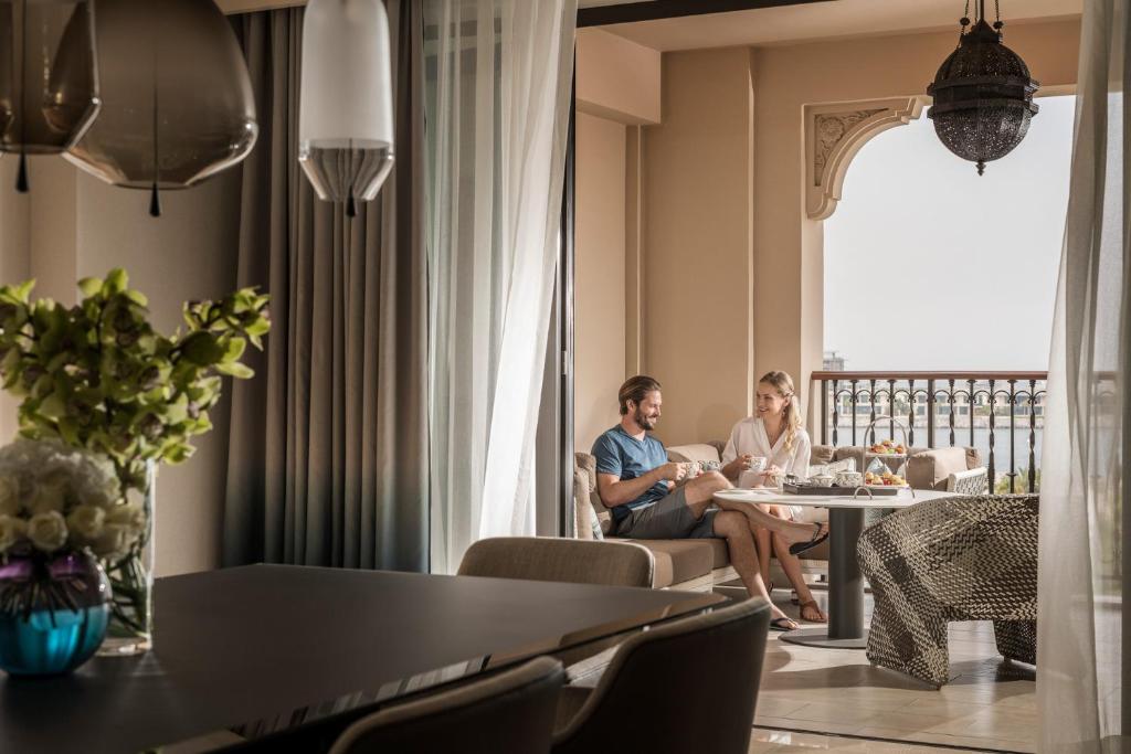 Сьюит (Императорский люкс) курортного отеля Four Seasons Resort Dubai at Jumeirah Beach, Дубай