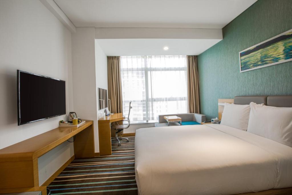 Двухместный (Стандартный номер с кроватью размера «king-size»), Holiday Inn Express Xi'an North