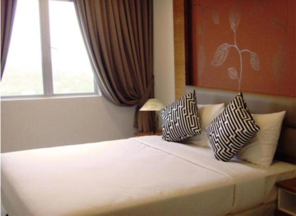 Апартаменты (Стандартные апартаменты с 3 спальнями), Duta Hotel & Residence