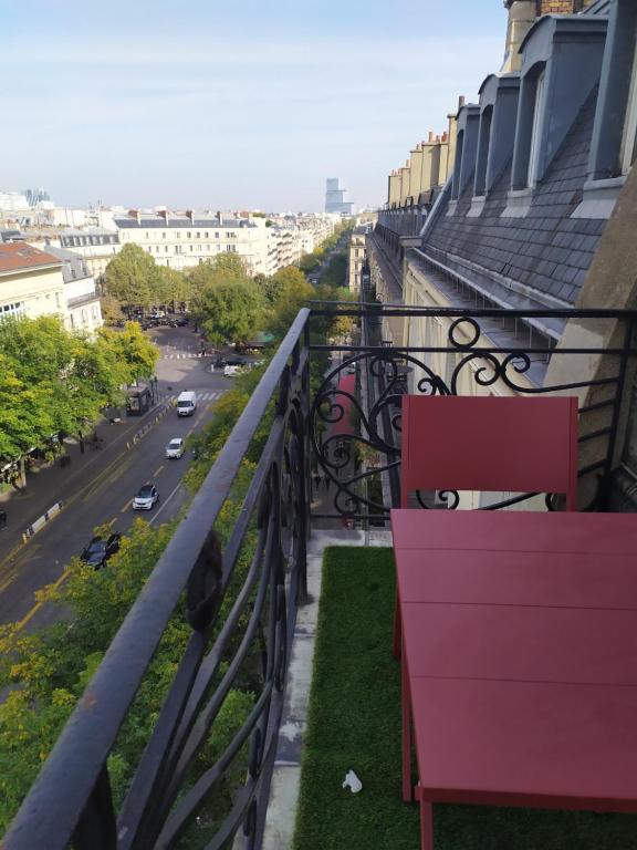 Двухместный (Улучшенный двухместный номер с 1 кроватью) отеля Elysées Ceramic, Париж