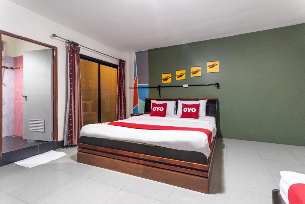 Двухместный (Улучшенный двухместный номер с 1 кроватью) отеля Riverside Guesthouse, Кхаулак