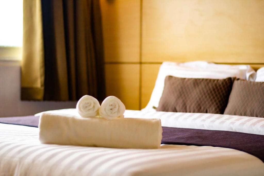 Двухместный (Стандартный номер с кроватью размера «king-size») отеля Montree Phuket Hotel, Пхукет