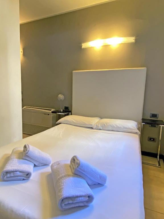 Двухместный (Стандартный двухместный номер с 1 кроватью) отеля Hotel Select, Флоренция