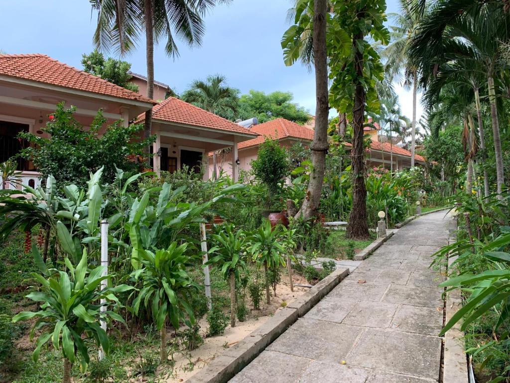 Двухместный (Двухместный номер с 1 кроватью, вид на сад) курортного отеля Hiep Thanh Resort, Дуонг-Донг