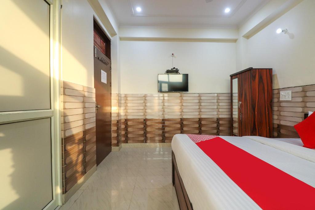 Трехместный (Классический трехместный номер), OYO 64662 Hotel Baba Residency